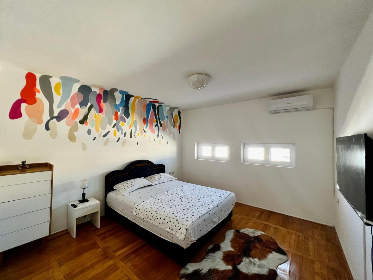 City Center Square Deluxe Nest Podgorica Exterior foto